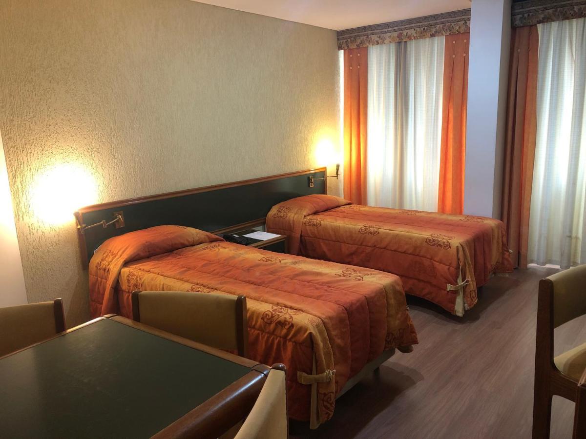 Duomo Park Hotel Curitiba Bagian luar foto